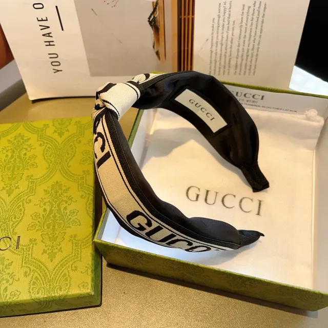 Gucci Black Beige Twisted Knot Logo-Print Woven Band Beanie