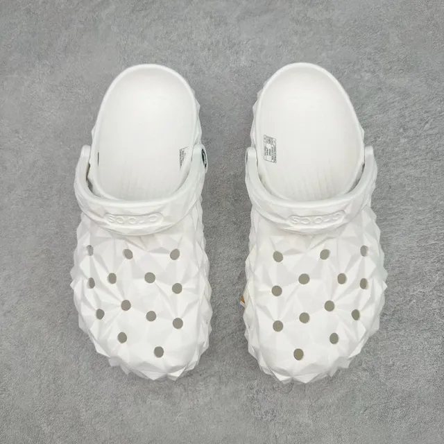 Crocs Echo White Geometric Faceted Upper Molded Foam Construction Clog