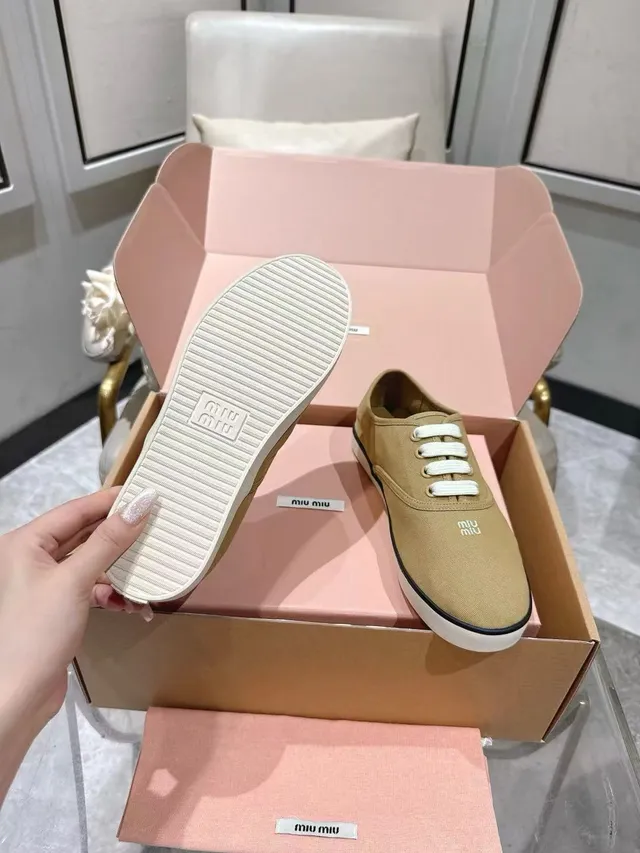 Beige White Low-Top Upper Canvas Shoes