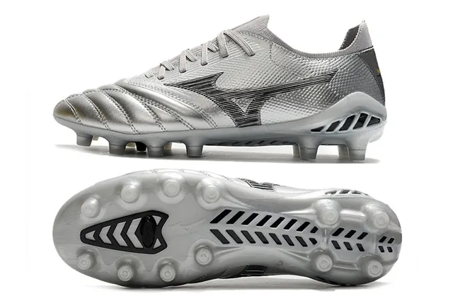 Mizuno Silver Black Metallic Synthetic Upper Wave Logo Firm-Ground Soccer Shoes