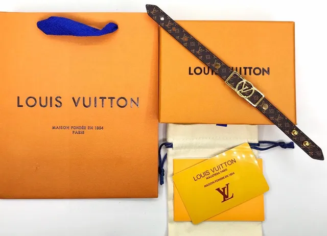 Louis Vuitton Monogram Canvas Circle Buckle Brown Gold Leather Belt