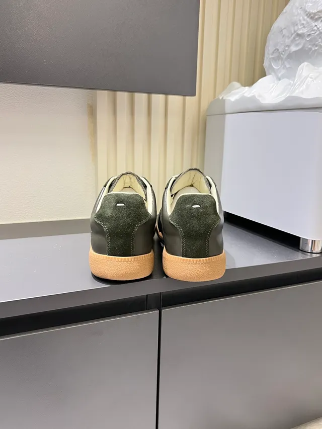 Maison Margiela White Multicolor Low-Top Leather Upper Lifestyle Sneakers