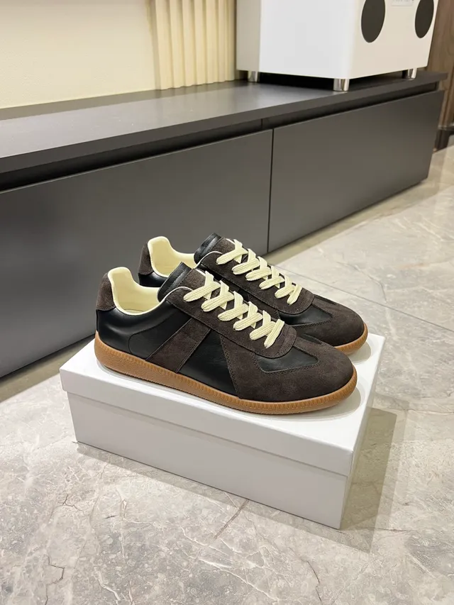 Maison Margiela White Multicolor Low-Top Leather Upper Lifestyle Sneakers