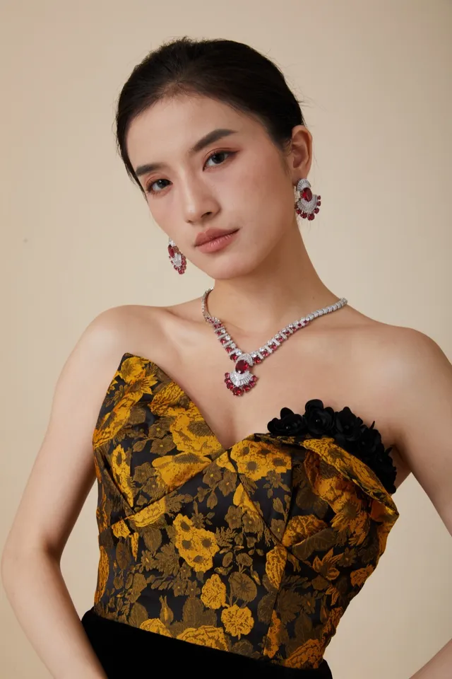 Black Gold Strapless Floral Jacquard Vest Top