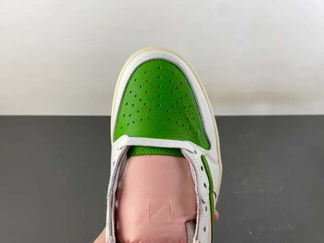 Nike Pink Green Low-Top Color-Blocked Lifestyle Sneakers