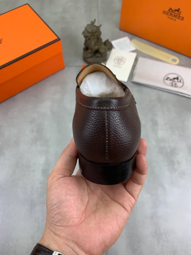 Hermès Oran Brown Gold Pebbled Leather H-Buckle Hardware Loafer