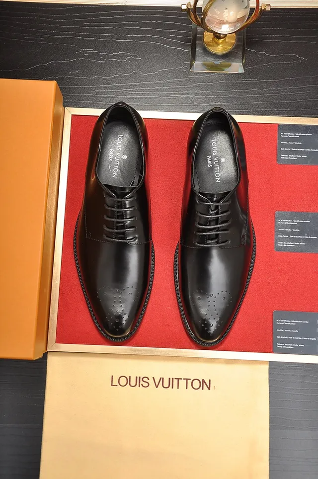 Louis Vuitton Black Polished Leather Cap-Toe Brogue