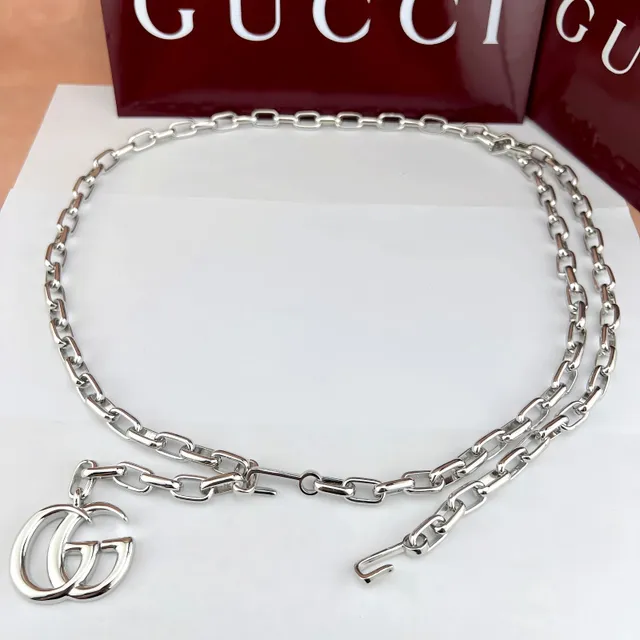 Gucci GG Marmont Gold Curb Chain Interlocking Double-G Pendant Fashion Belt Bag
