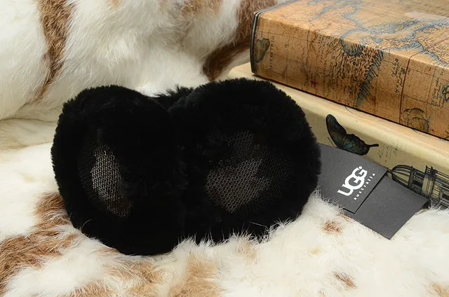 UGG Classic Black Beige Fur-Lined Shearling Interior Beanie