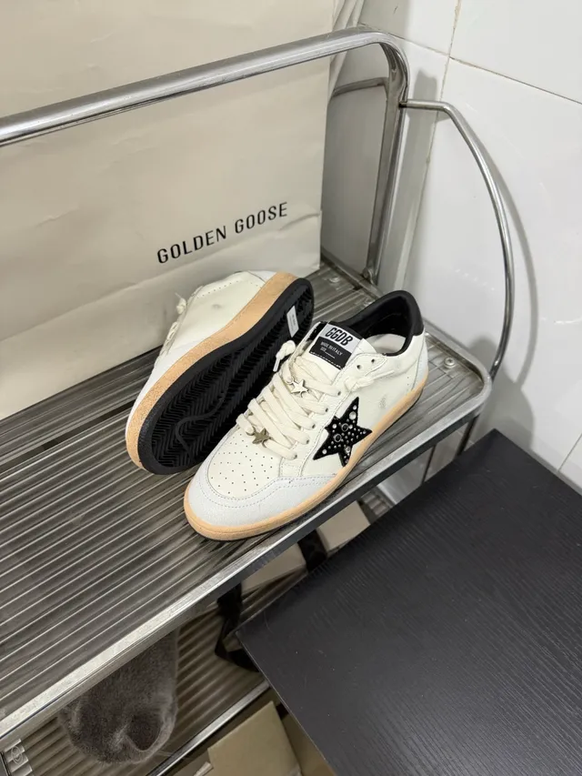 Golden Goose Ball Star Off-White Leather Lifestyle Sneakers