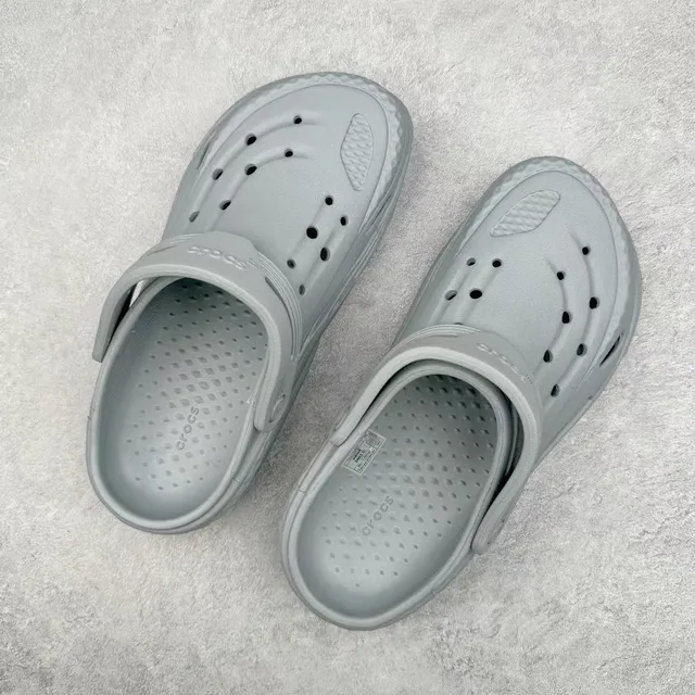 Crocs Echo Clog Light Gray Molded Foam Clog