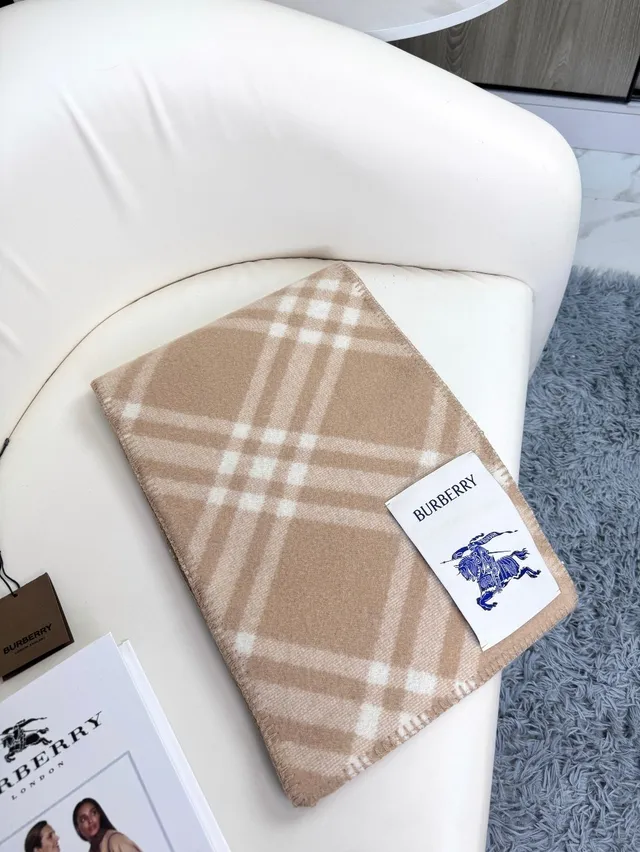 Burberry Beige and Off-White Check Cashmere Scarf