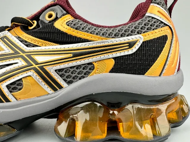 ASICS Black Gold Mesh And Synthetic Overlay Upper Visible Gel Cushioning Pods Running Shoes