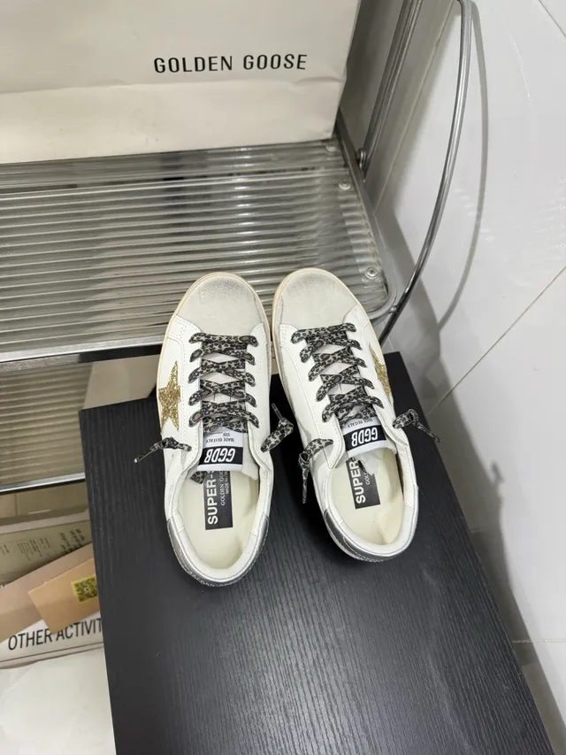 Golden Goose Superstar Off-White Glitter Star Distressed Lifestyle Sneakers