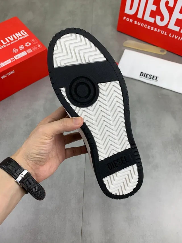 Diesel Black White Suede Upper Contrast Laces Lifestyle Sneakers