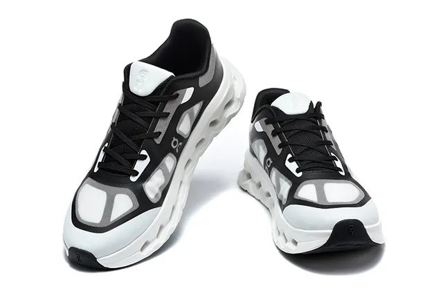 On Black White Engineered Mesh Upper Open Hexagonal CloudTec Pods Running Shoes