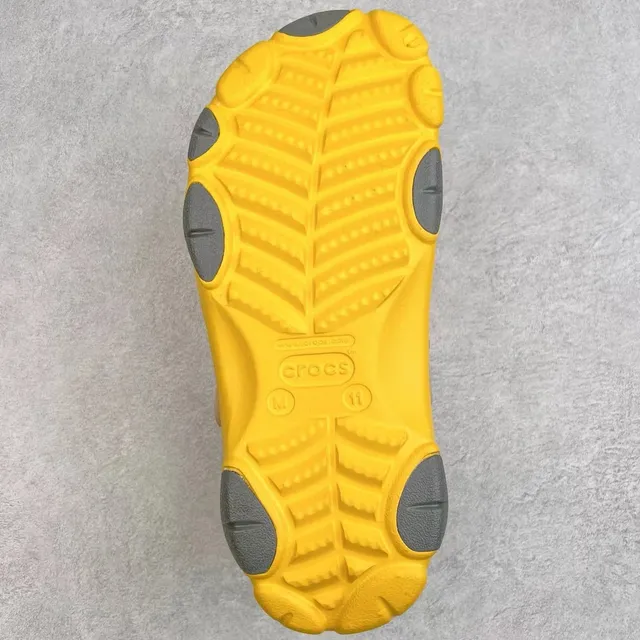 Crocs Echo Clog Yellow and Gray Molded Foam Clog