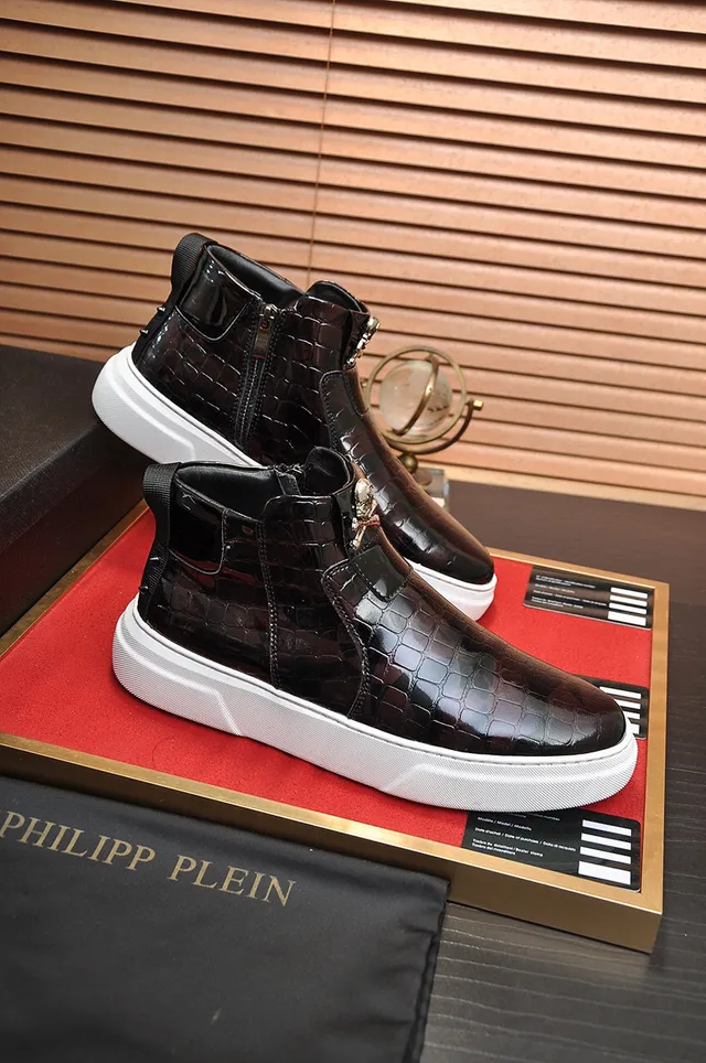 Brown White Crocodile-Embossed Leather Glossy Patent Finish Chelsea Boots