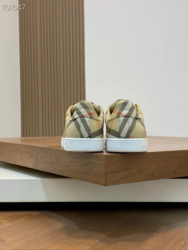 Burberry Beige White House Check Canvas Upper Low-Top Silhouette Lifestyle Sneakers