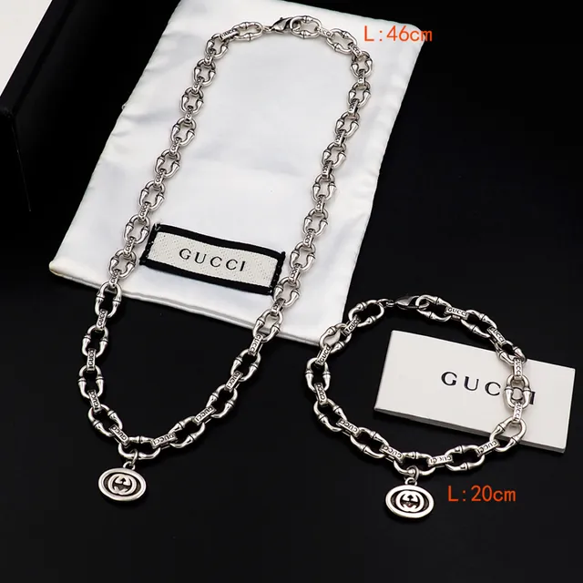 Gucci Bamboo-Link Engraved Double G Charm Bracelet