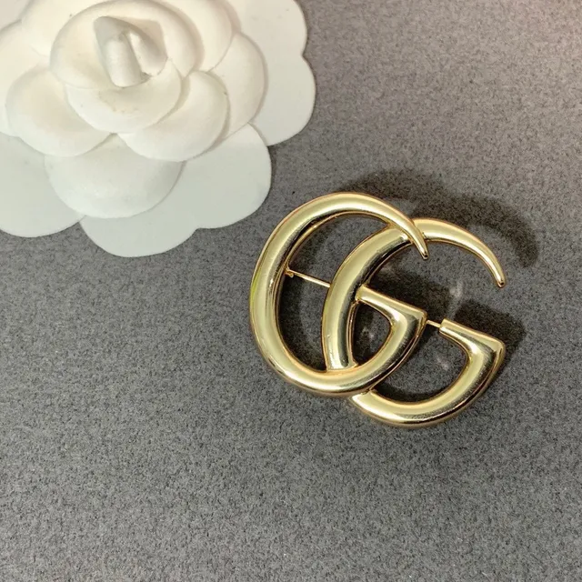 Gucci Double G Gold-Tone Interlocking Logo Brooch