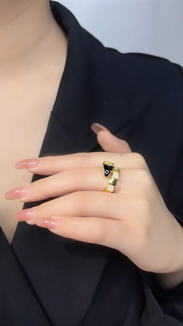 Bvlgari Serpenti Viper Articulated Onyx and Diamond Ring