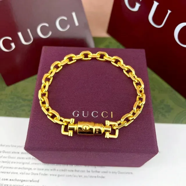 Gucci Chunky Curb Chain Silver Bracelet