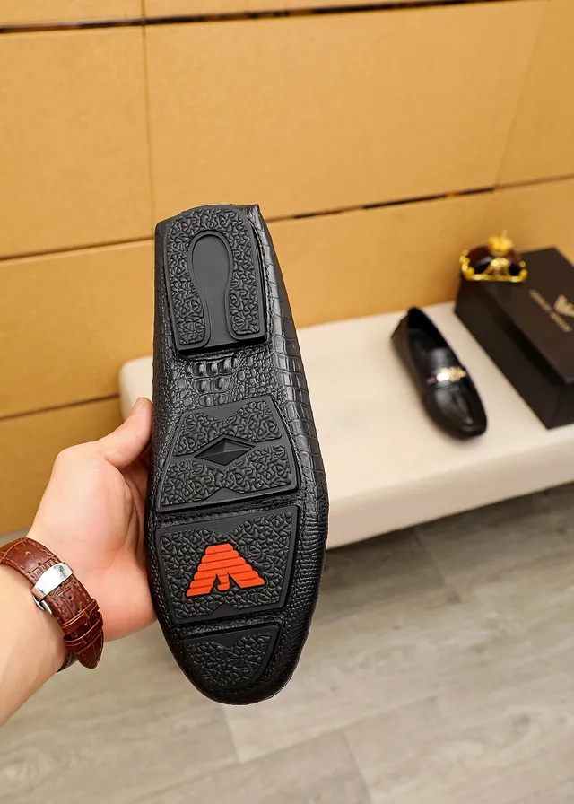 Giorgio Armani Black Gold Crocodile-Embossed Leather Metal Eagle Logo Bar Loafer