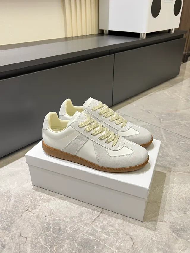 Maison Margiela White Multicolor Low-Top Leather Upper Lifestyle Sneakers