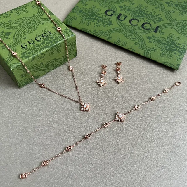 Gucci Gold Transparent Rose Chain Interlocking G Charms Necklace