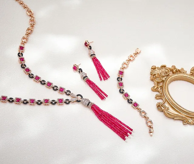 Gold Pink Square-Link Design Pavé-Set Halo Bracelet