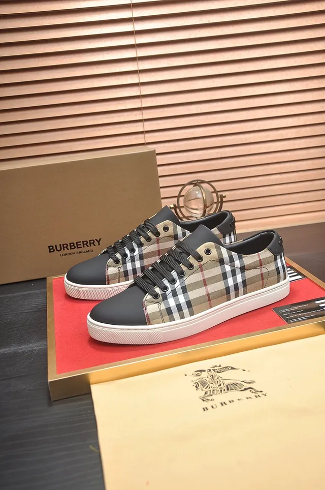 Burberry Beige Multicolor House Check Canvas Upper Black Rubber Toe Cap Lifestyle Sneakers