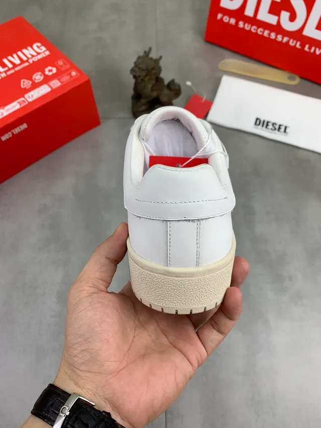 Diesel White Low-Top Lifestyle Sneaker
