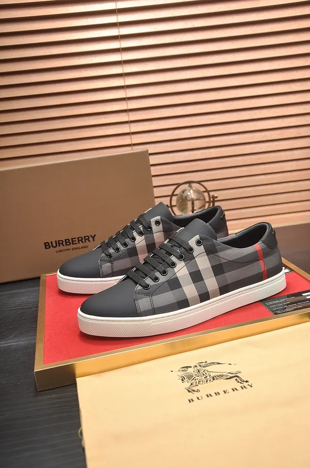 Burberry Gray White Check-Pattern Side Panel Smooth Toe Cap Lifestyle Sneakers
