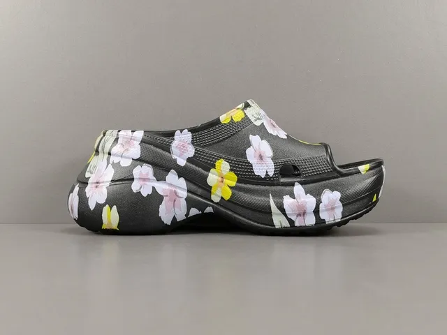 Crocs Echo Clog Floral Print Black Platform Clogs