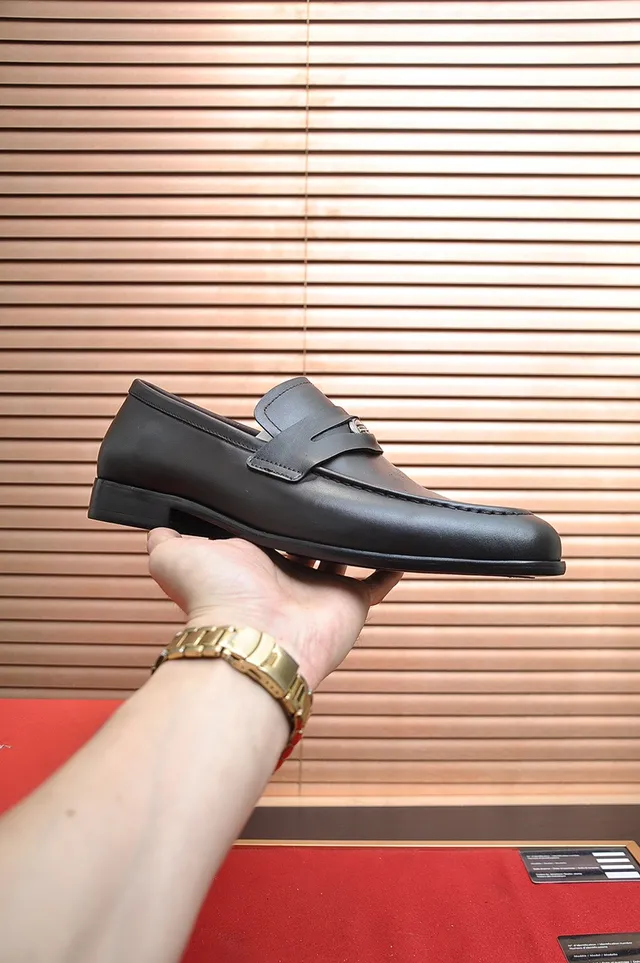 Salvatore Ferragamo Gancini Loafer Black Leather Loafers