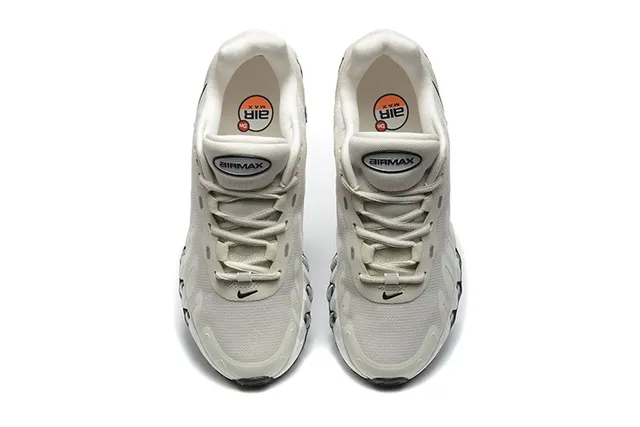 Nike Beige Black Low-Top Layered Mesh-Synthetic Upper Sneakers