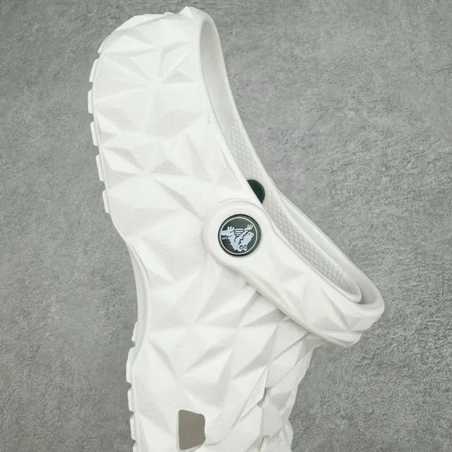 Crocs Echo White Geometric Faceted Upper Molded Foam Construction Clog