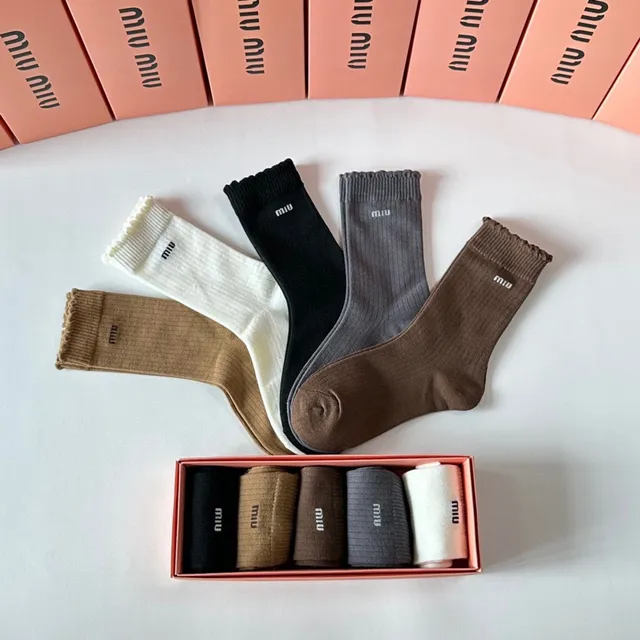 Miu Miu Ribbed Knit Logo Socks