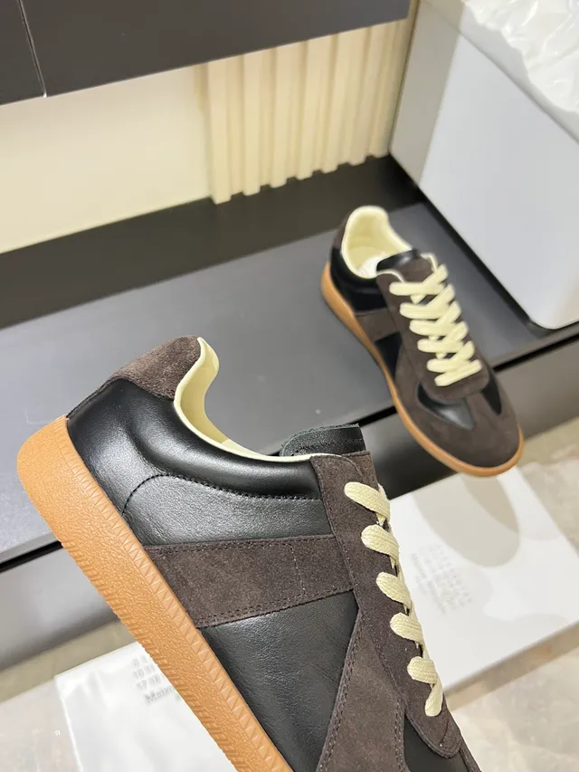 Maison Margiela White Multicolor Low-Top Leather Upper Lifestyle Sneakers
