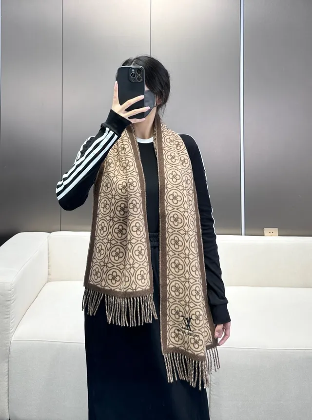 Louis Vuitton Geometric Monogram Jacquard Beige and Brown Cashmere Scarf