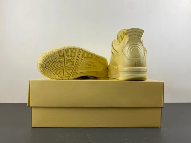 Air Jordan 4 Monochromatic Yellow Basketball Shoes