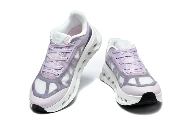 On Black White Engineered Mesh Upper Open Hexagonal CloudTec Pods Running Shoes