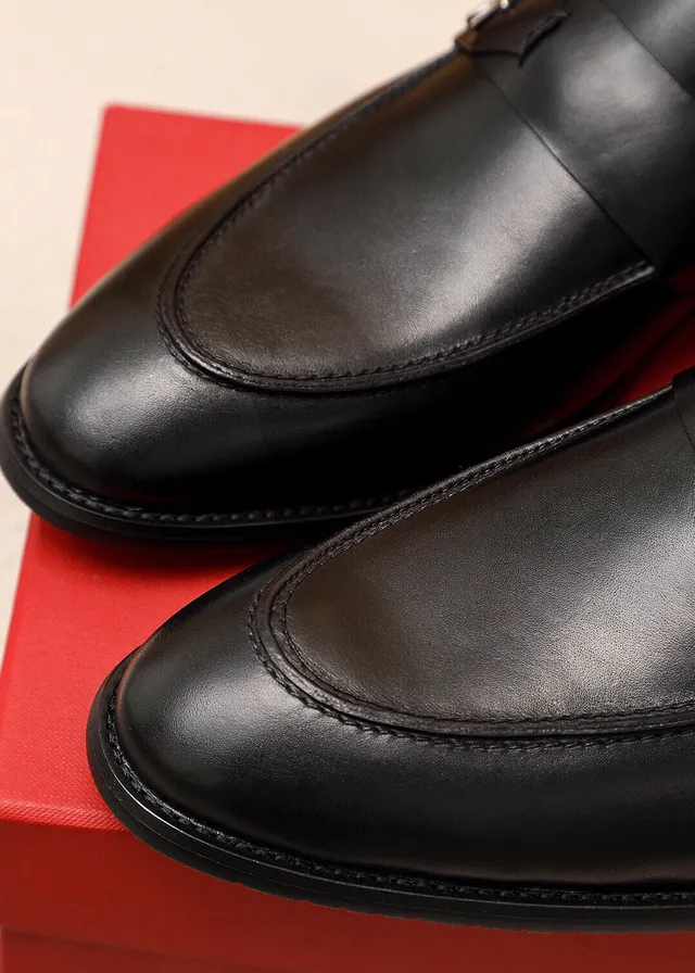 Salvatore Ferragamo Gancini Loafer Black Leather Loafers