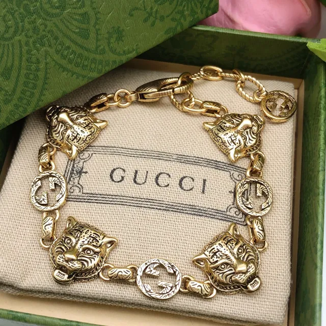 Gucci Tiger Head and Interlocking G Charm Bracelet