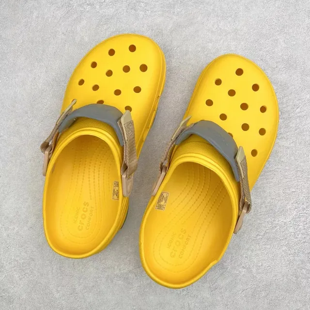 Crocs Echo Clog Yellow and Gray Molded Foam Clog