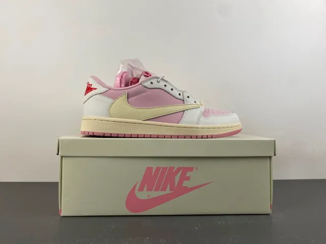 Nike Pink Beige Low-Top Layered Leather Lifestyle Sneakers