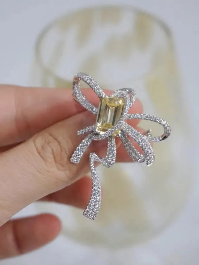 Yellow Gemstone Pavé Ribbon Brooch