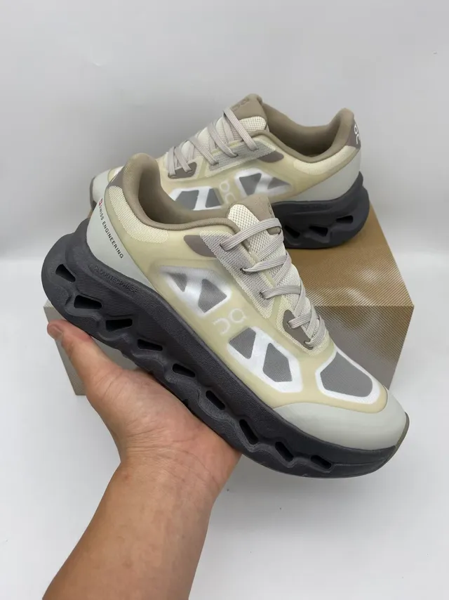 On Beige Gray Sculpted Open-Cell Midsole Mesh And Synthetic Overlay Upper Running Shoes