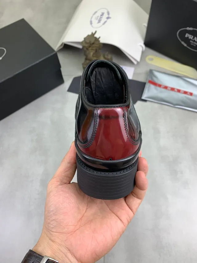 Prada Black Burgundy Glossy Patent Leather Two-Tone Gradient Brogue